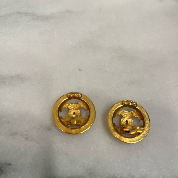 Chanel - Picture 4 of 8